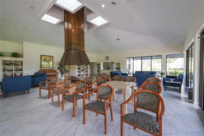 Building Photo - 6620 Boca Del Mar Dr