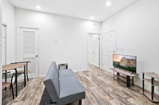 Building Photo - 35312 Santa Fe St