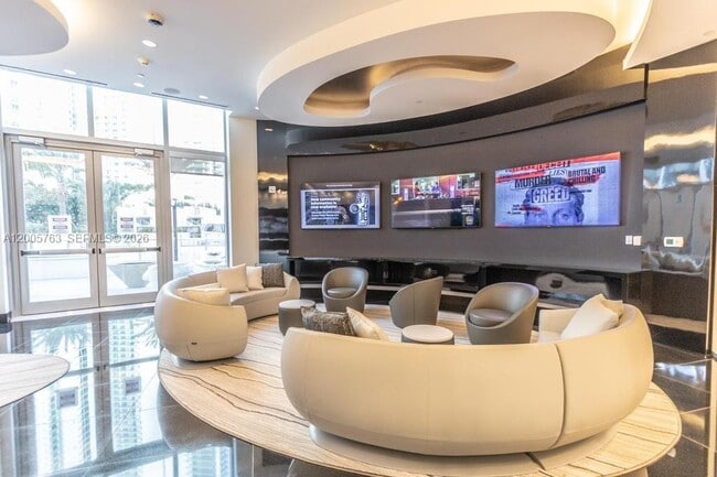 Building Photo - 851 NE 1st Ave