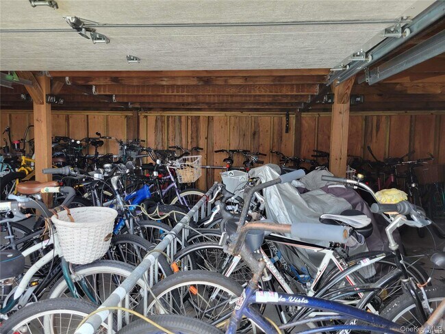 Building Photo - 2 Richmond Rd