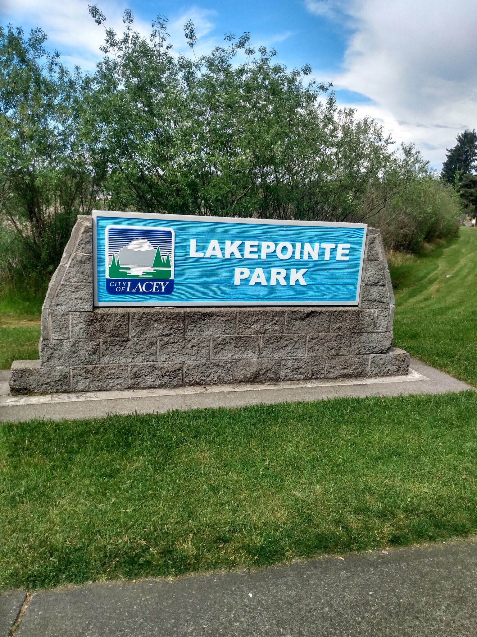 Building Photo - 6317 Barstow Ln SE