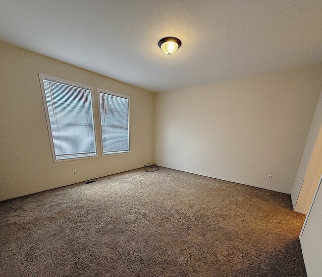 Building Photo - 186 Carriage Ln