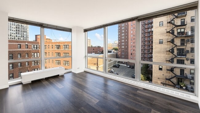 Building Photo - 2400 N Lakeview Ave