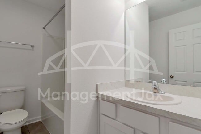 Building Photo - 9065 Gifford Dr