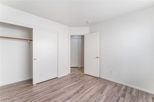 Building Photo - 10667 April Rose Ct