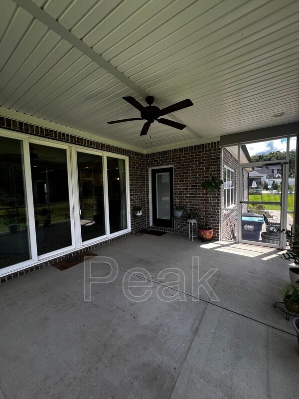 Building Photo - 6913 Hiatus Ct