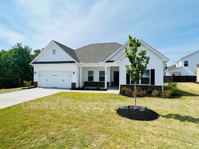 Building Photo - 102 Lariat Ct