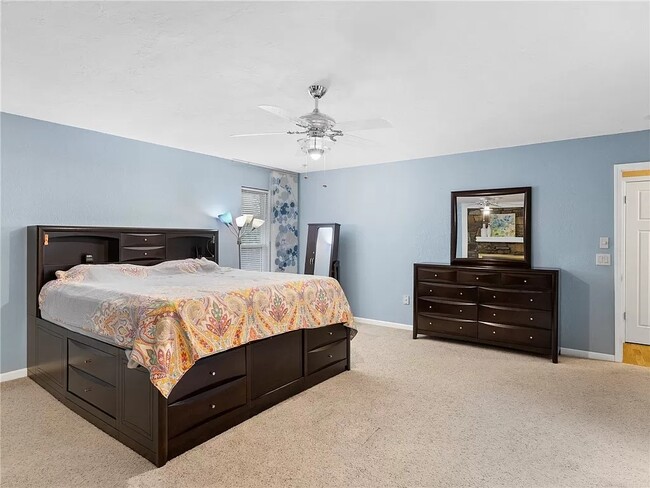 Master Bedroom - 732 Westglen Dr