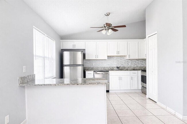 Building Photo - 7915 Tumbleweed Ct