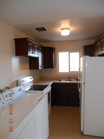 Kitchen - 4051 Shinners Pl