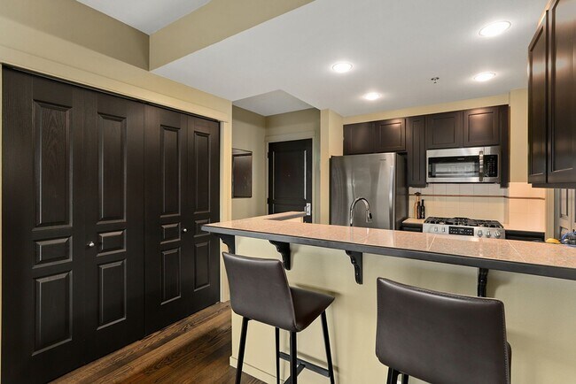 Building Photo - Amazing Views & All the Amenities at The Ellington w/Parking! $2600