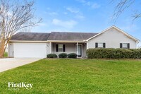 Building Photo - 128 Greenleaf Dr