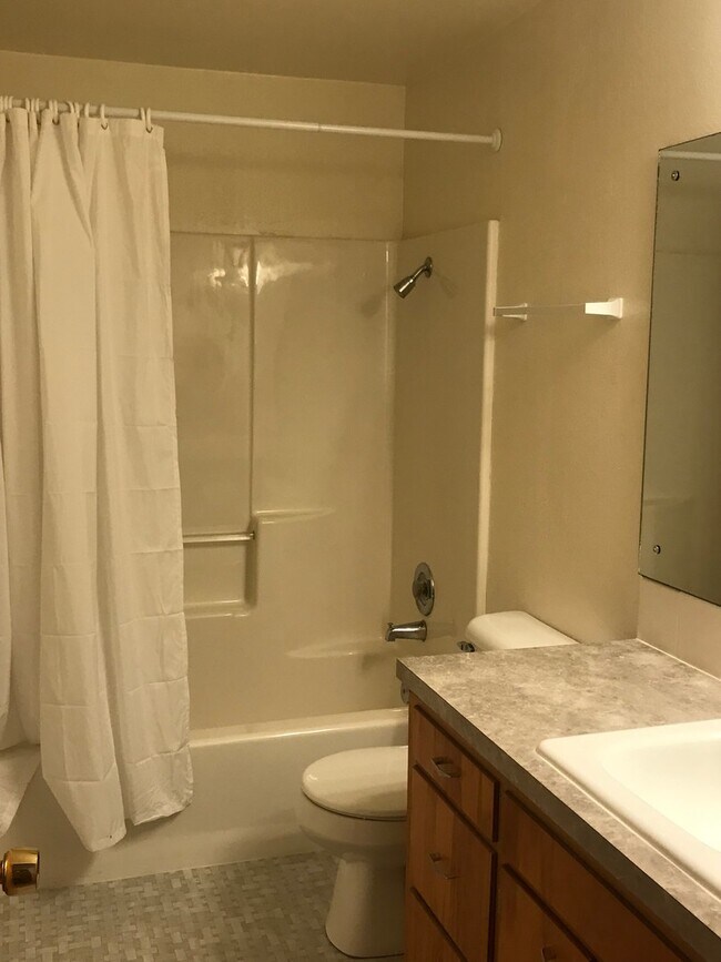 Building Photo - 3 Bed 1.75 Bath SFR Rambler Everett