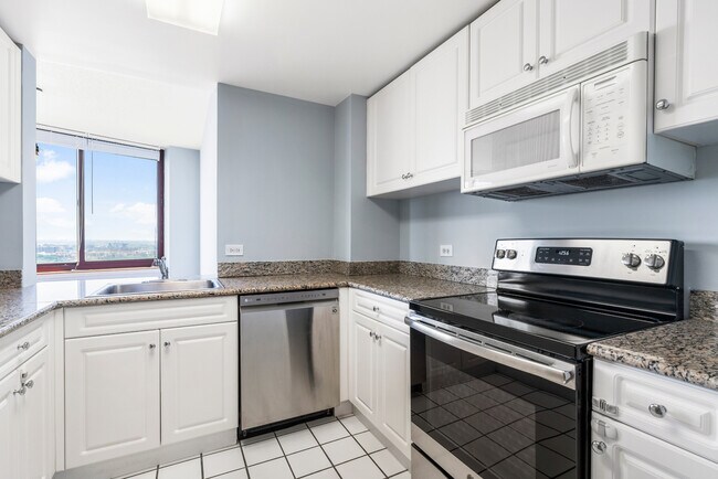 Kitchen - 100 Old Palisade Rd