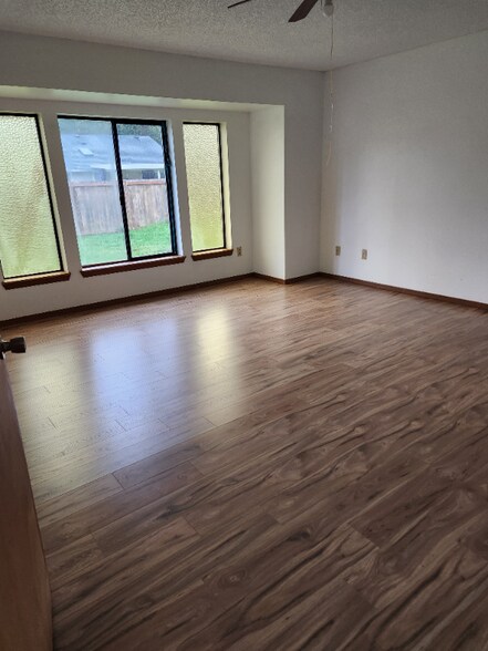 Building Photo - 239 176th St E