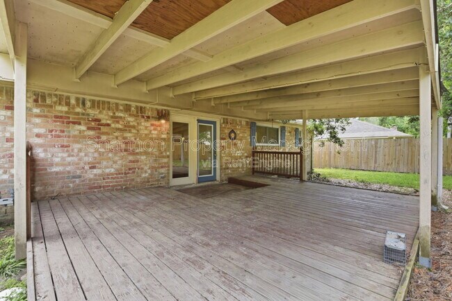 Building Photo - 2115 Oak Shores Dr