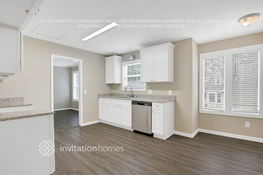 Building Photo - 3918 Ardsley Dr NE