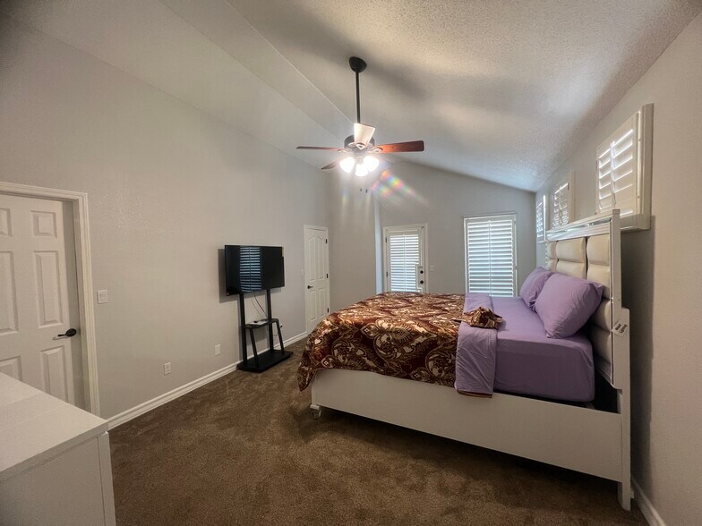 Building Photo - 485 Jeweled Mesa Ct