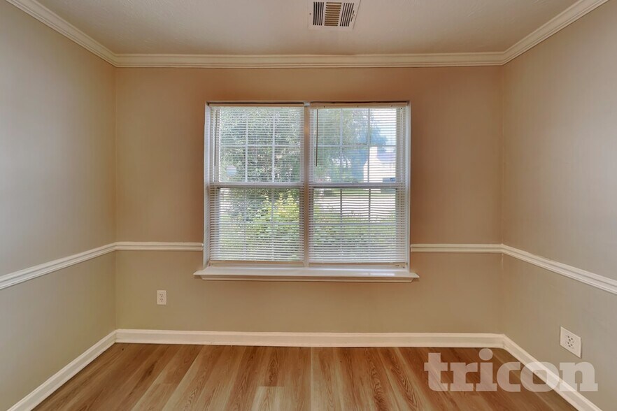 Building Photo - 1047 Winterglen Way