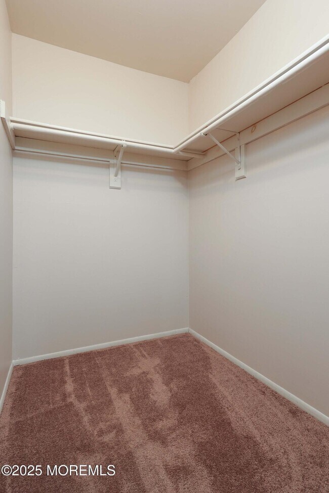 Building Photo - 705 Zlotkin Cir