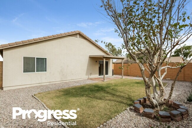 Building Photo - 2377 E San Manuel Rd