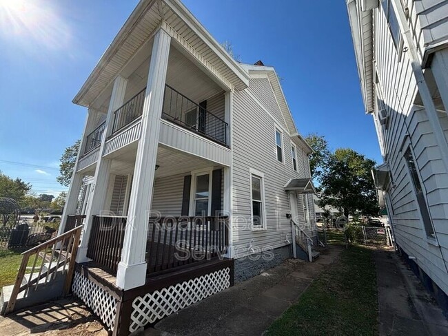 Building Photo - 37-39 E Helena