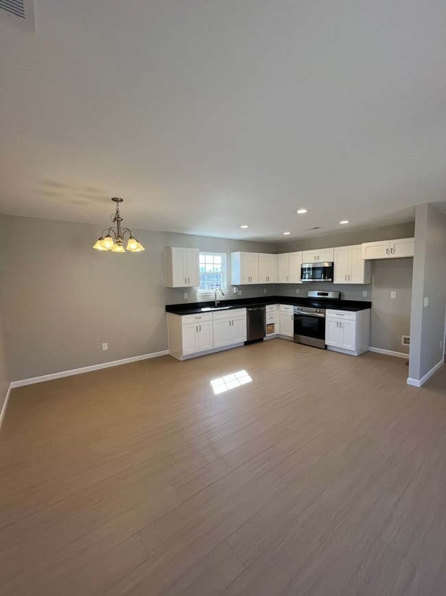 Building Photo - 498 State Rd S-42-2289