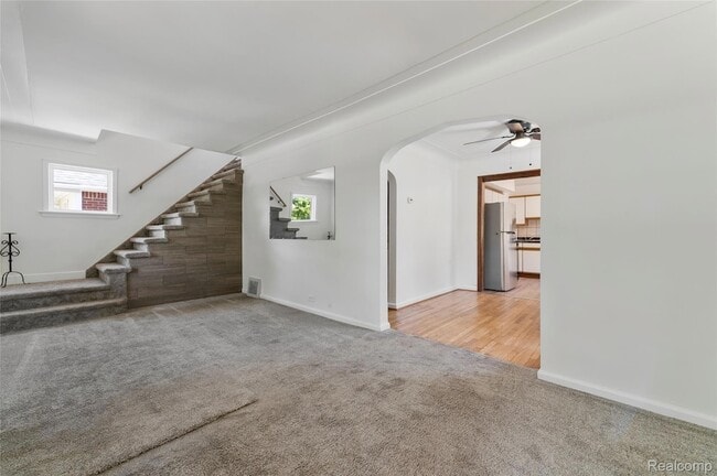 Building Photo - 15450 Lola Dr