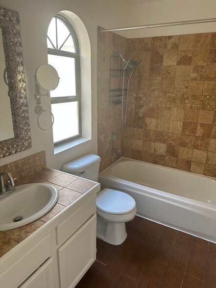 Building Photo - 8140 Spur Ct