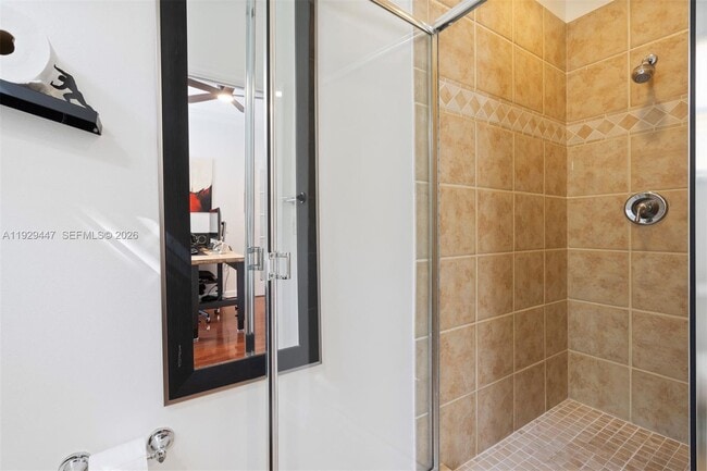 Building Photo - 2508 SW 14th Ave