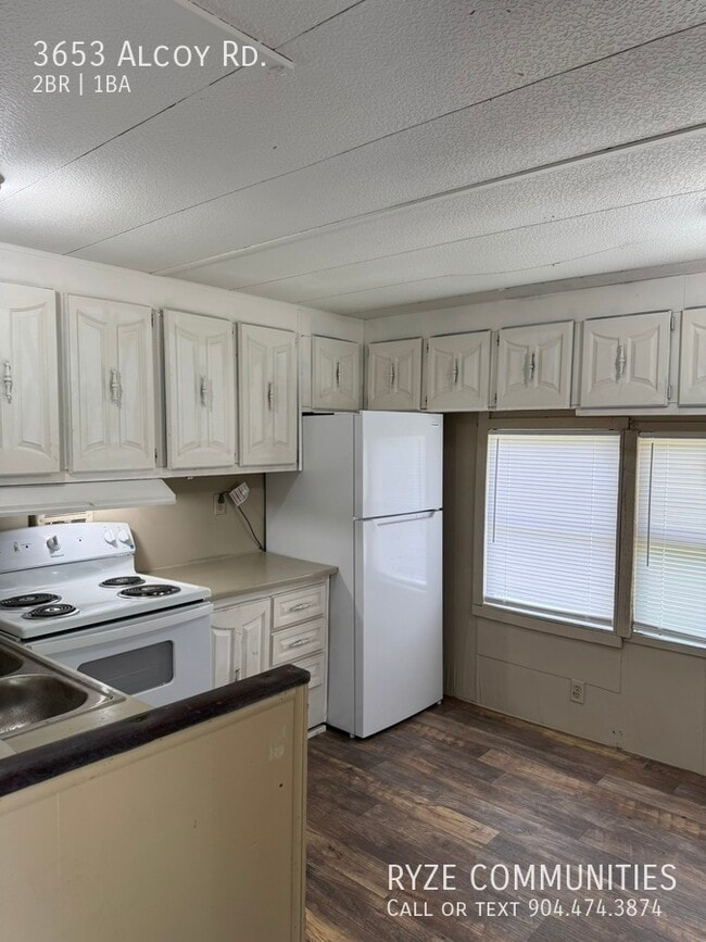 Building Photo - 3653 Alcoy Rd