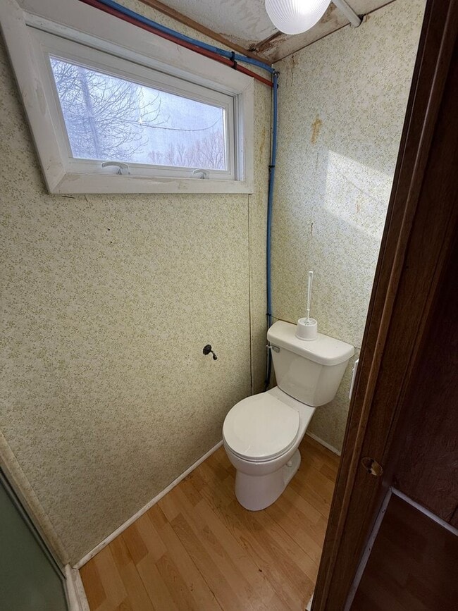Building Photo - 2 Bedroom 1.5 Semi-Rural Mobile Home with Workshop on Large Lot