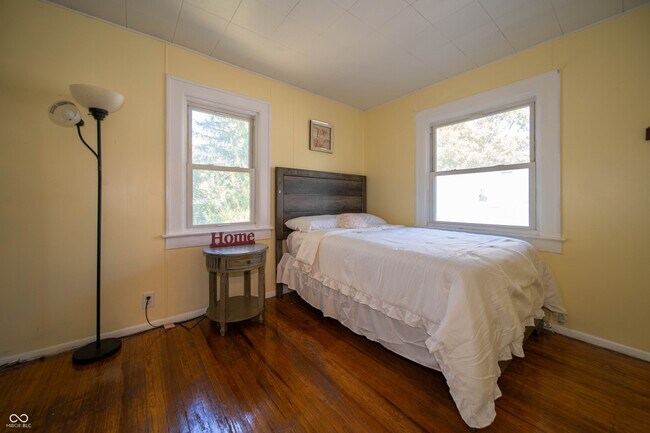 Building Photo - 5446 N College Ave