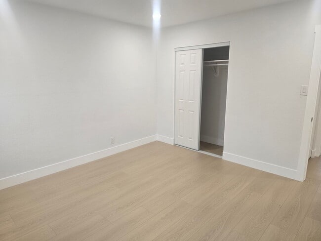 Building Photo - GLENHAVEN - ANAHEIM