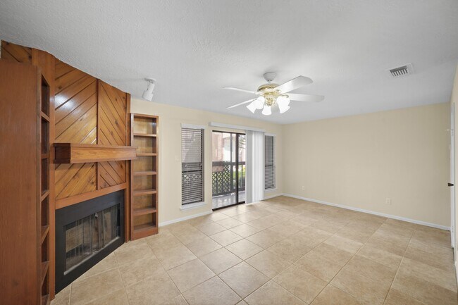 Building Photo - 12755 Mill Ridge Dr