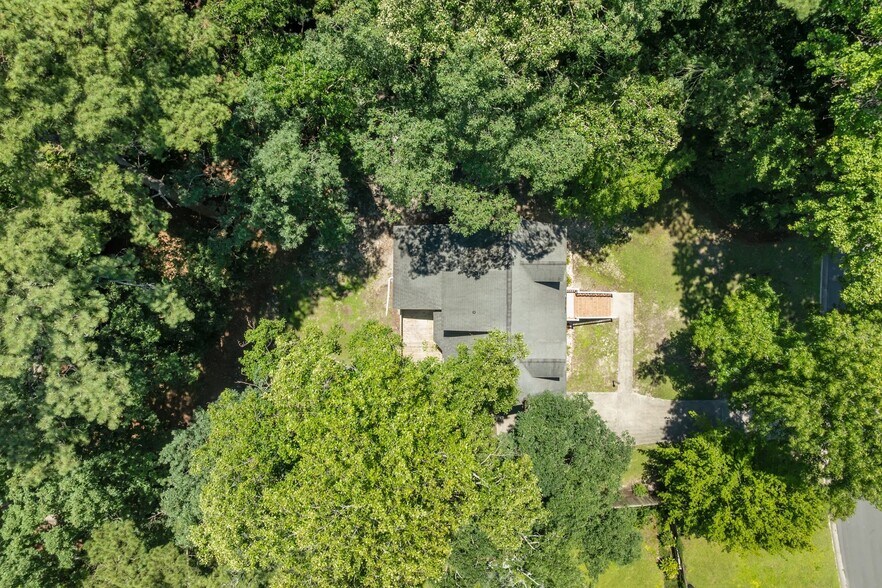 Building Photo - 112 Gawain Rd