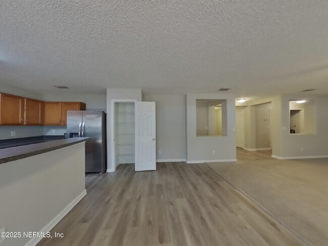 Building Photo - 7134 Beekman Lake Dr