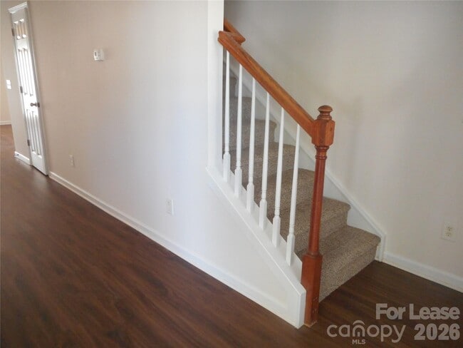 Building Photo - 2331 Crosscut Dr