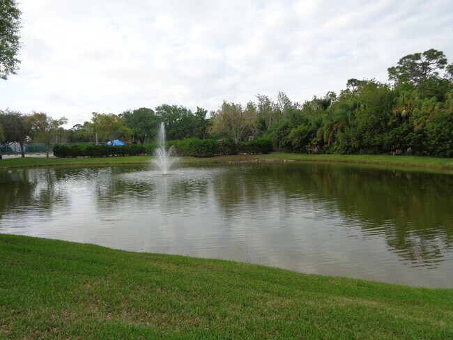 Building Photo - 2516 SE Anchorage Cove