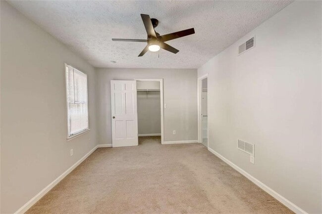 Building Photo - 4548 Coopers Creek Pl SE