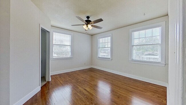 Building Photo - Flagler Avenue 1651-1653