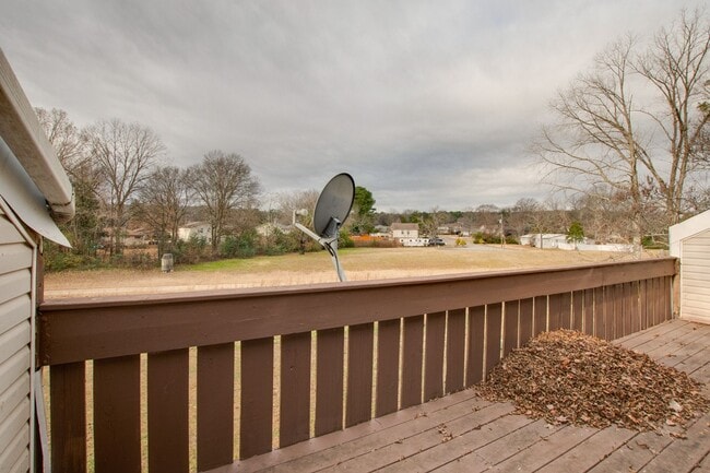 Building Photo - 9020 Mahogany Row SE