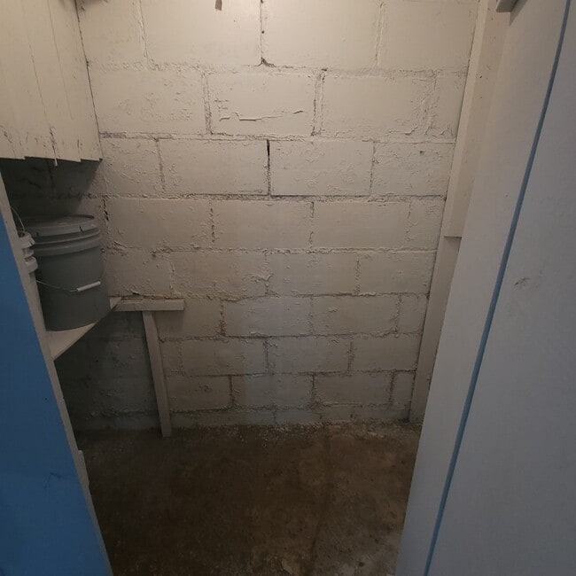 Building Photo - 1352 Sprague St