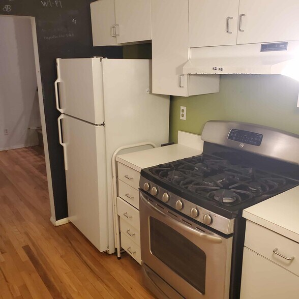 Building Photo - 337 Washington St