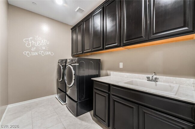 Building Photo - 454 Lost Horizon Ave