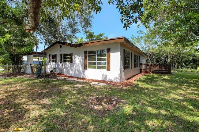 Building Photo - 5386 Balsam Terrace