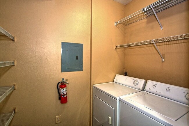Building Photo - 2/2 2nd floor in Sabal Pointe Longwood Gat...