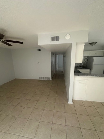 Building Photo - 5101 Pershing Ave