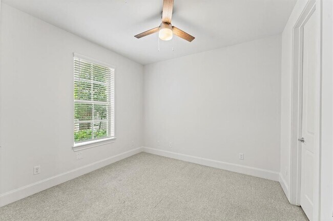 Building Photo - 4053 Leeland St