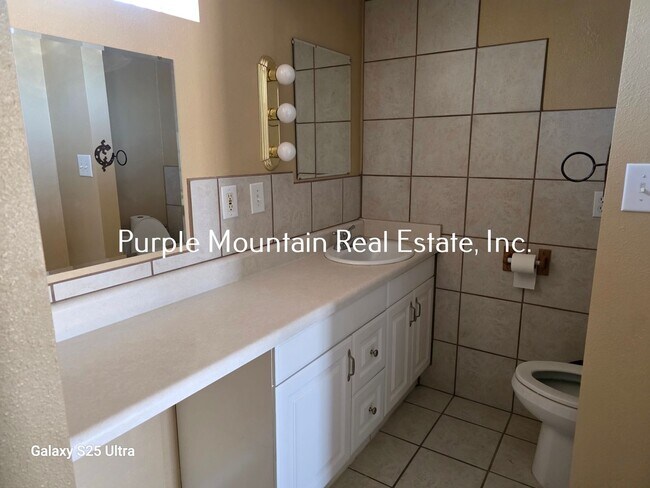 Building Photo - 1429 Walden Dr